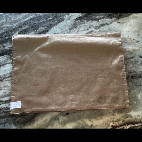 Faux Silk Placemat Set of 9 (Platinum) - Picture 6 of 8